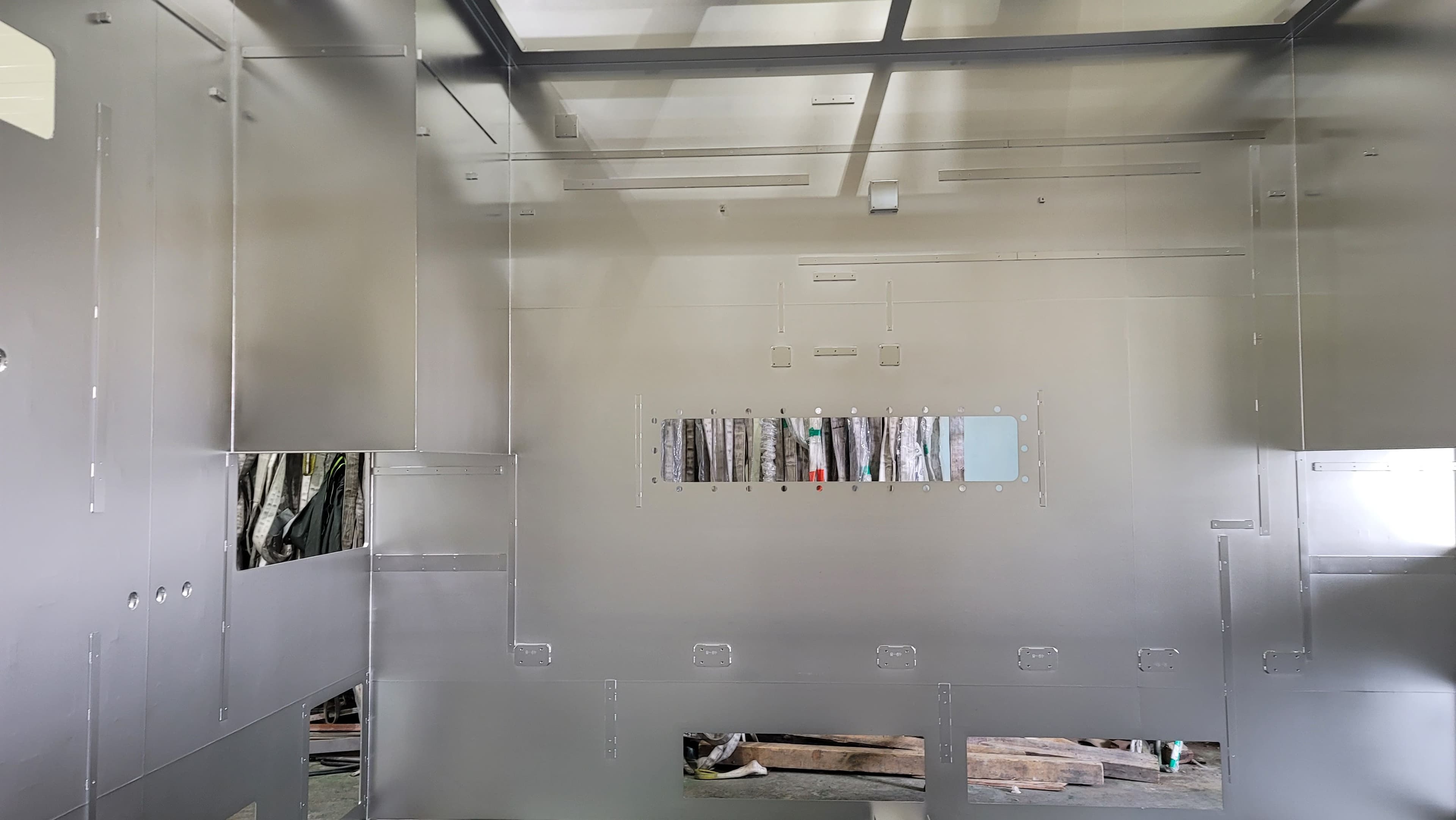 IGS gas panel assembly electropolishing