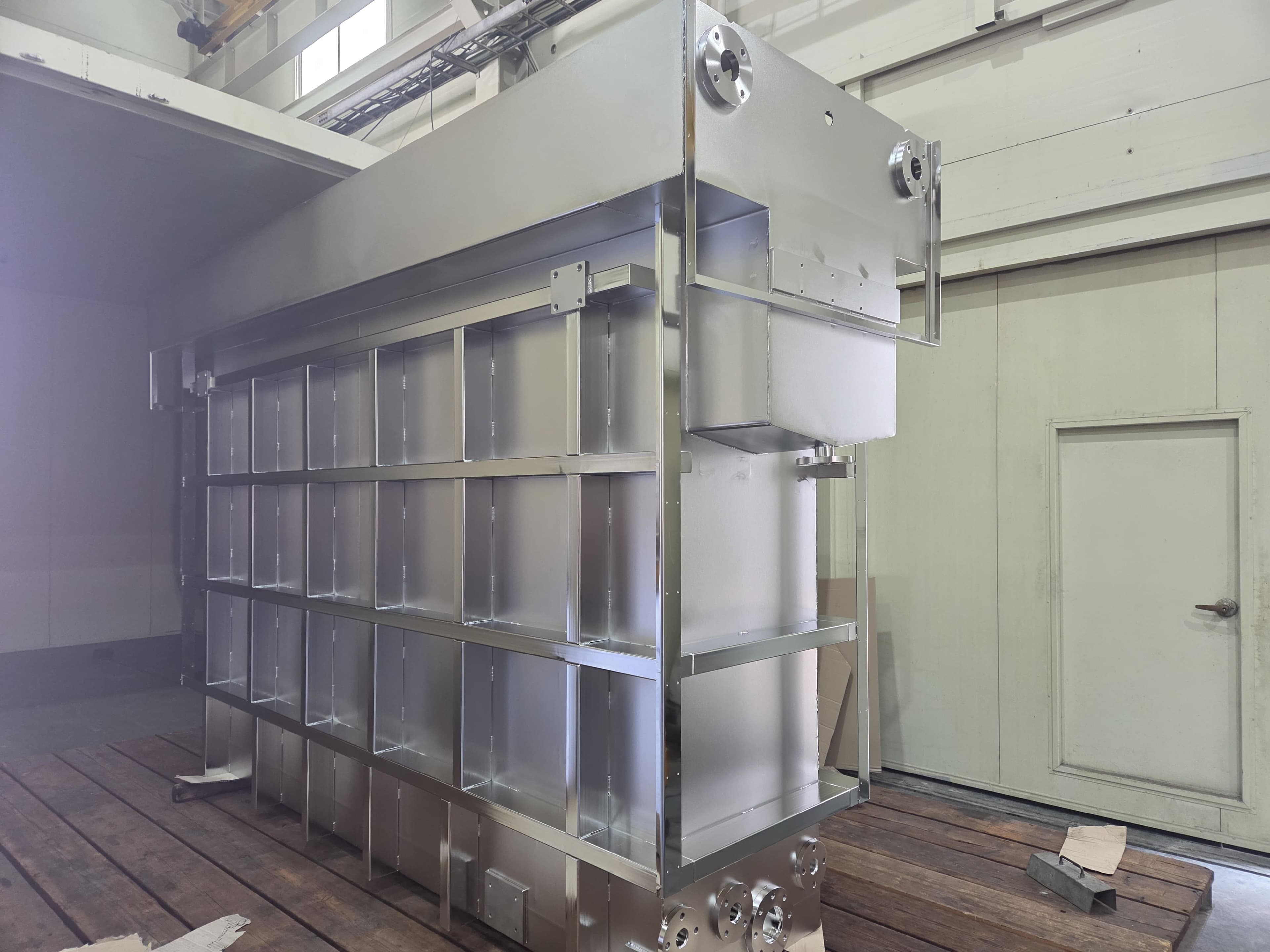 Vacuum chamber parts electropolishing for semiconductor equipment
